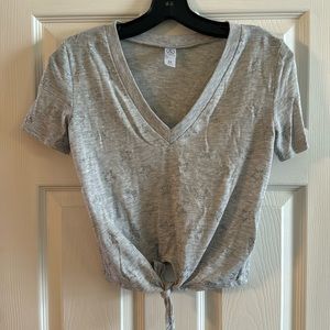 Alternative cropped front tee gray with silver stars. Size XS.